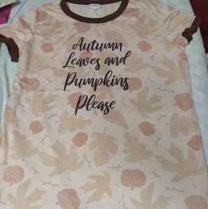 bundle of 7 LuLaRoe t shirts